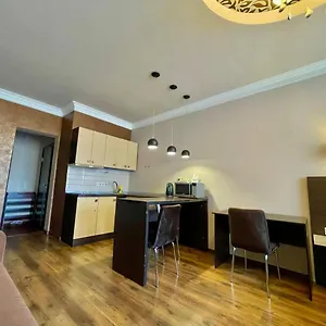 https://apartment-elegant.hotels-of-kiev.com