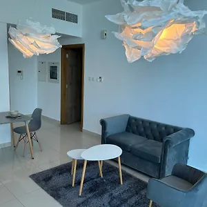 Apartament Golden Vacation Homes Continental Tower Marina, Dubaj